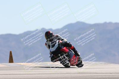 media/Oct-13-2025-Moto Forza (Mon) [[a66d839500]]/3-B Group/Session 4 (Turn 9)/